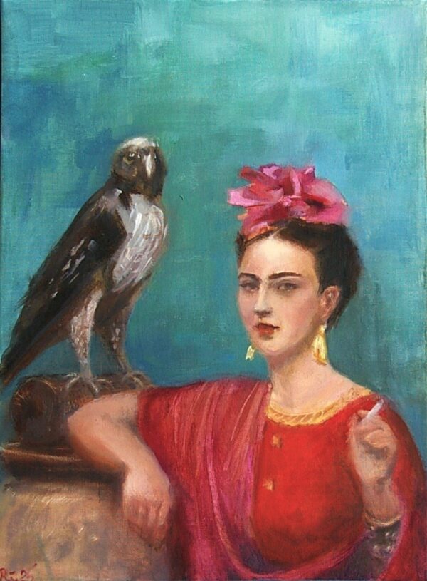 Porträt einer Frau mit Blumen im Haar, rotem Kleid und einem Falken vor türkisfarbenem Hintergrund – inspiriert von Frida Kahlo